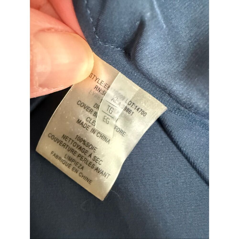 Elie Tahari Kendal 100% Silk Vneck Top Blouse Navy Blue $298 XL - Picture 11 of 11